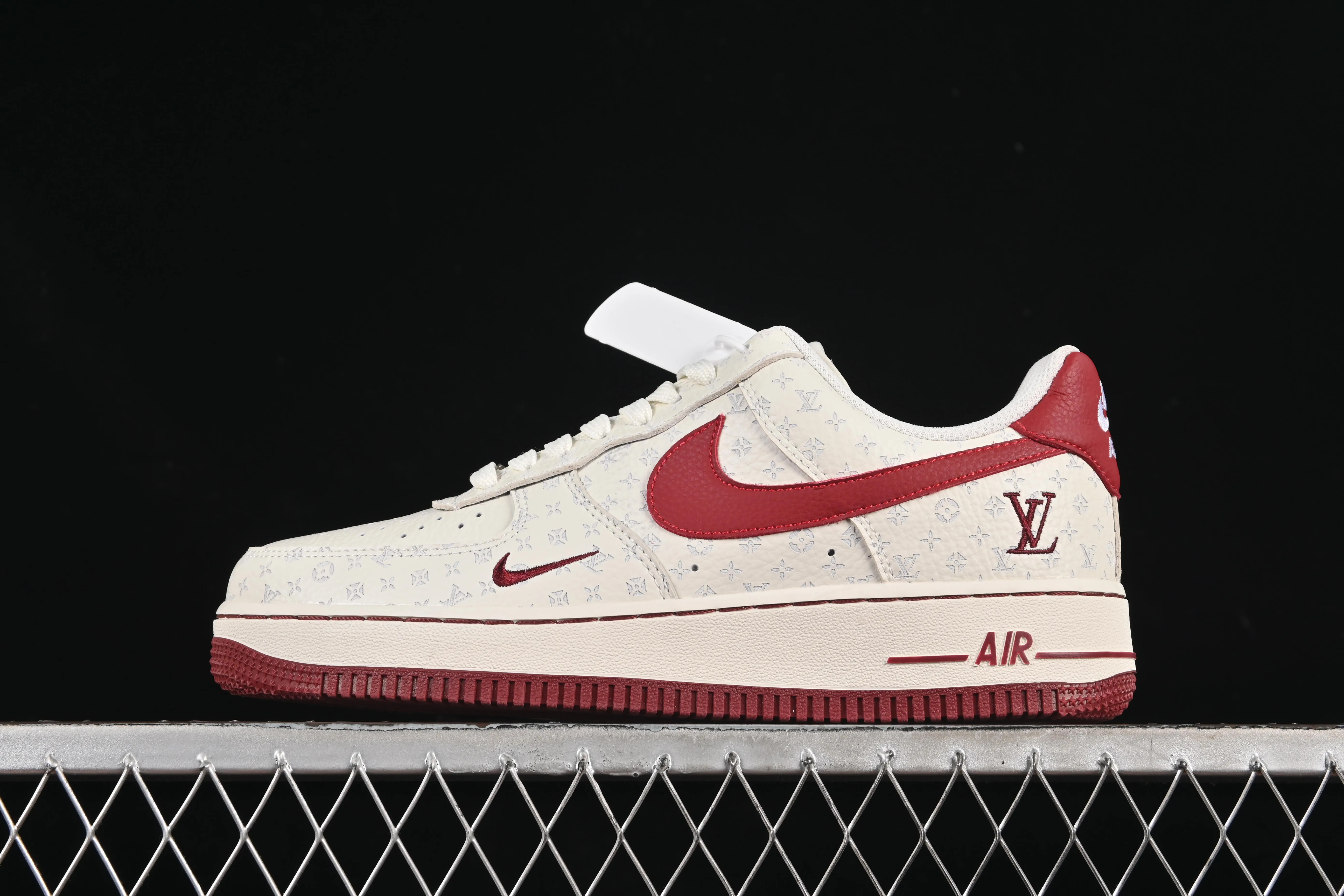 All categories Nk Air Force 1 Air Force series Nk Air Force 1 Low Air Force low-top Nike Air Force 1'07 Low LV joint white and red Air Force 1 low-top casual sneakers LW9279-015